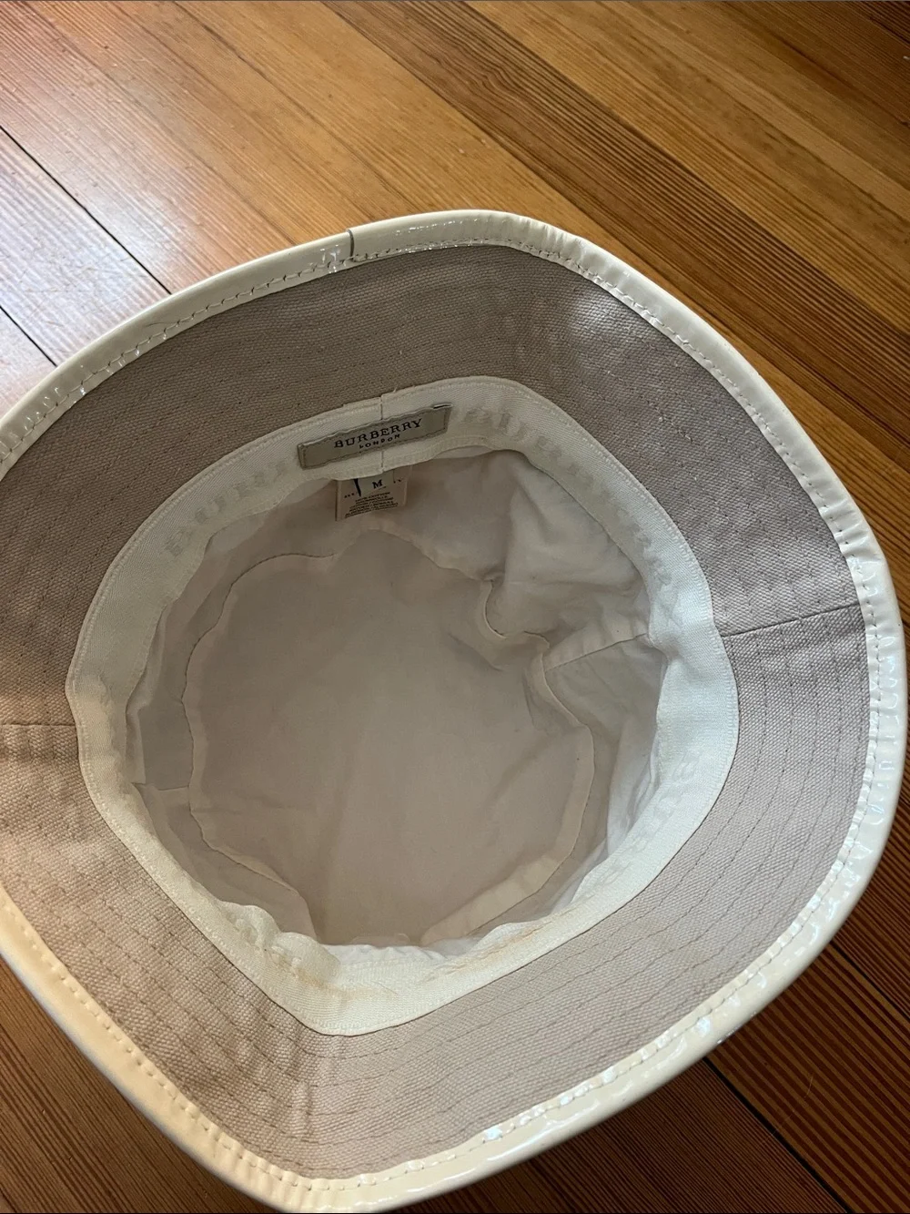Burberry canvas bucket hat